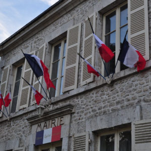 Façade de la Mairie de Cravant dans le Loiret (45)